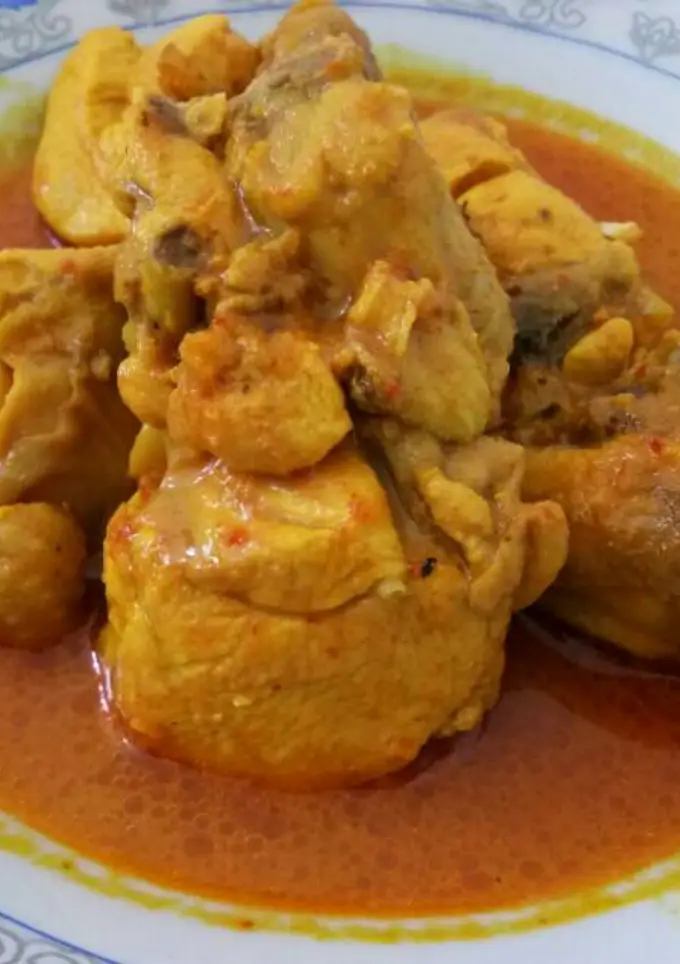 Kari ayam bumbu sederhana